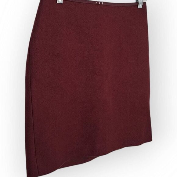 White Hose Black Market Women's Solid Boot Mini Skirt Deep Garnet size 2 NWT - Picture 2 of 7